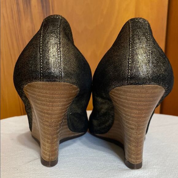 VTG Lanvin Metallic Gold Wedge Pumps Stacked Wood Heel Leather Soles 9 /39.5 - Picture 4 of 12